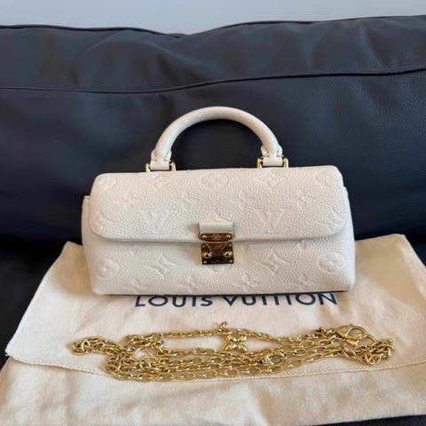 Louis Vuitton 路易威登Madeleine Nano 奶白色壓紋牛皮手提包 附件：塵袋+鏈條