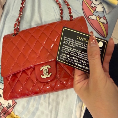 紅色漆皮香奈兒classic flap medium