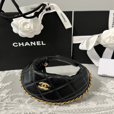 CHANEL 香奈兒《全新全配》呼拉圈零錢包 黑金羊皮｜Hula Hoop 手環包｜可放AirPods／車鑰匙｜熱門限量款