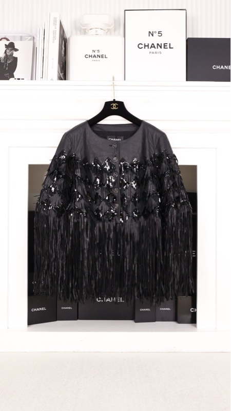 Chanel 19年沙滩系列秀款Jennie同款黑色小羊皮流苏皮衣外套