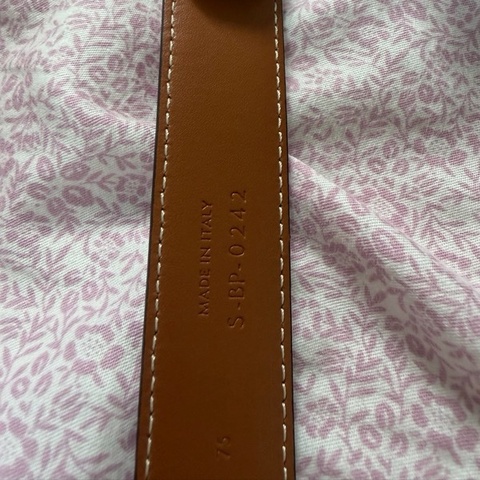 （近全新）CELINE 皮帶