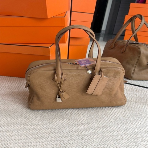 Hermes Victoria 35
