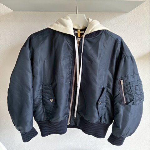 miumiu 藍/白連帽飛行夾克🧥38