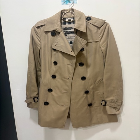 BURBERRY The Sandringham 中長版棉質風衣(卡其色)