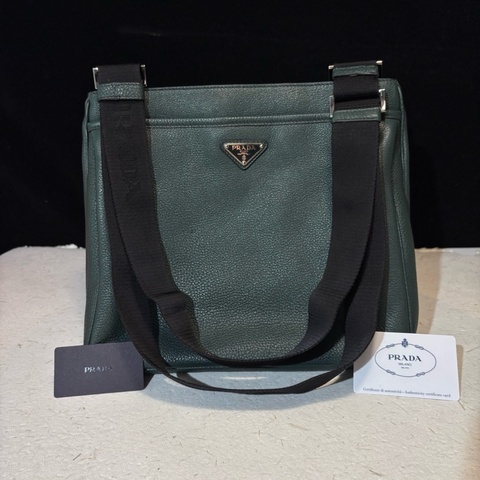 Prada/普拉達 綠色荔枝紋牛皮黑色三角標單肩斜挎包  底長：30cm 附件：保卡