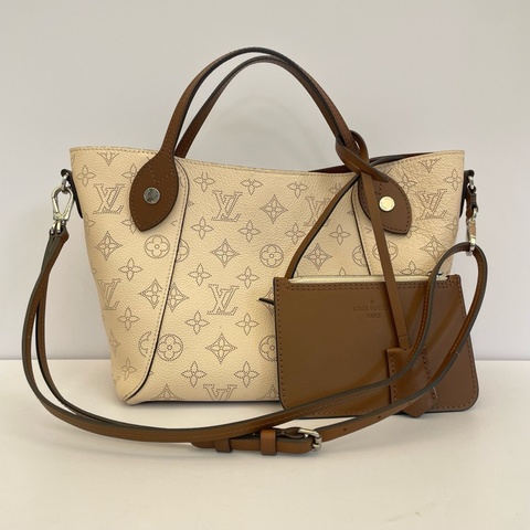LV路易威登/Louis Vuitton Hina月光女神托特包 米色拼棕色 芯片款 尺寸：34.0x18.5x13.0cm