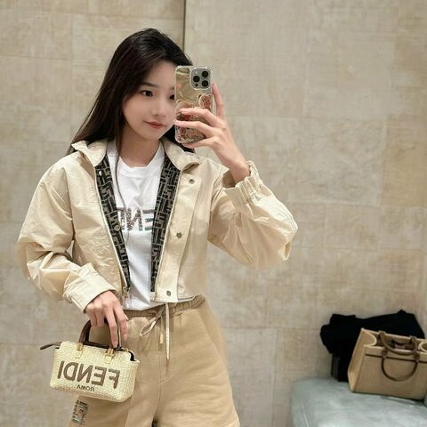 FENDI 玳瑁手柄草編mini波士頓手提肩背斜背包17*12*9 98新配件塵袋