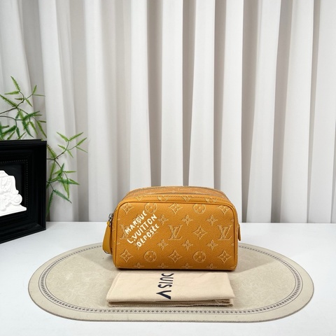 LV路易威登 芯片款 賽峰黃 Dopp Kit 迷你洗漱包 99新