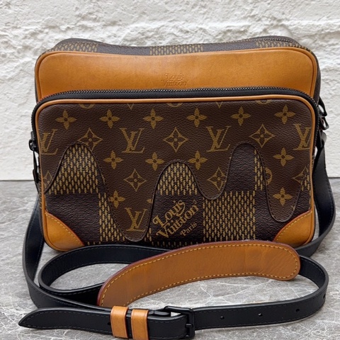 Louis Vuitton 路易威登Nigo聯名限定相機包 方塊格紋印花時尚潮酷斜挎包 芯片款 尺寸27*20*9cm 配件無