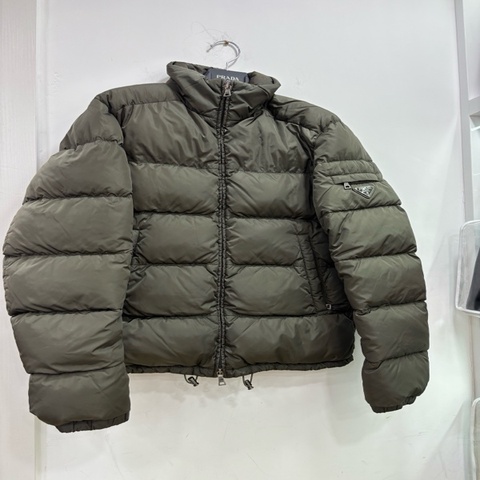 PRADA普拉達 三角標羽絨外套 46碼
