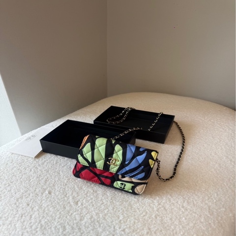 Chanel迷你塗鴉鏈條錢包