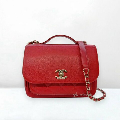 A13368-CHANEL 紅色荔枝牛皮淡金釦中號郵差包A93607