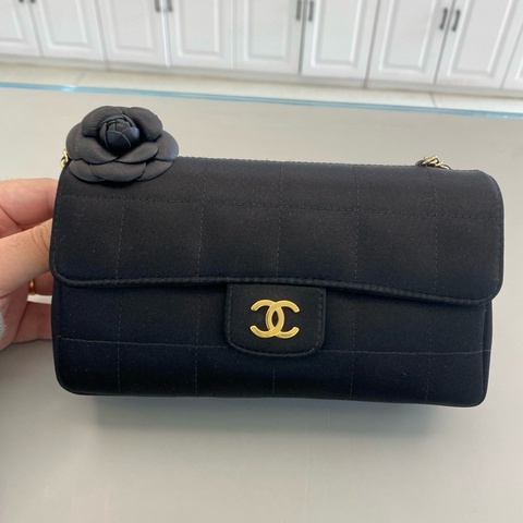 Chanel 香奈兒 冰格MiniCF綢緞帶山茶花 金扣 斜背包
