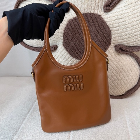 繆繆Miu Miu IVY 小號乾邑色