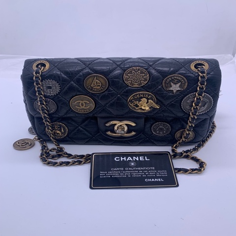 Chanel香奈兒絕版黑色金扣錢幣大mini,鐳射20開
