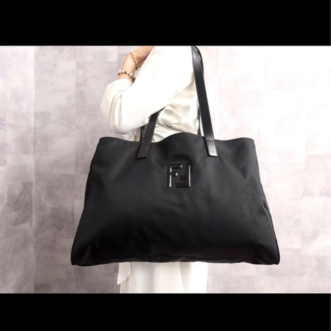 FENDI/Fendi/Vintage/肩背包/大包/A4/全黑/多夾層