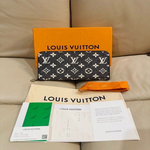 LV 路易威登 新款 經典老花牛仔布拉鍊長夾/灰黑色款/晶片款/全新閒置美品