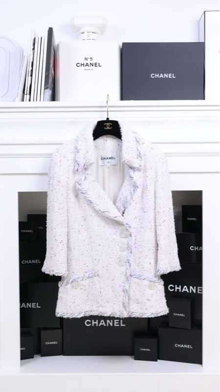 Chanel 18年瀑布系列秀款五彩色粗花呢外套