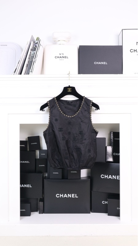 Chanel 19年黑色真丝镂空CC皮穿链滚边背心马甲