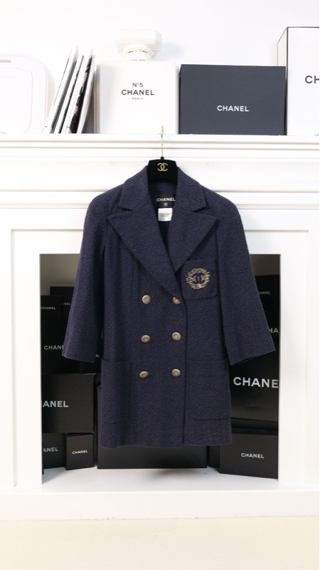 Chanel 12年深蓝色徽章双排金扣七分袖上衣外套