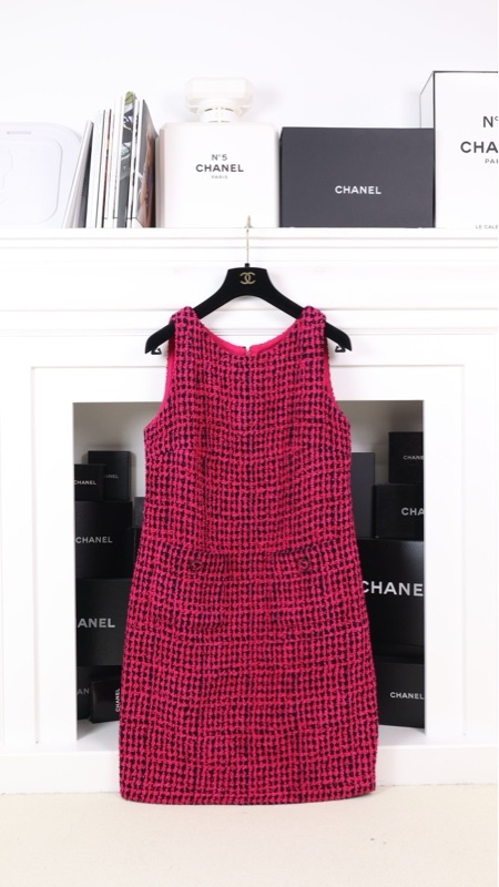 Chanel 16年椅子系列玫红色千鸟格粗花呢无袖连衣裙