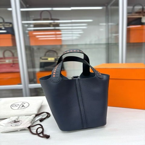 99新Hermes 愛馬仕 76靛藍菜籃子18，c刻，e皮 附件鎖具、塵袋、盒