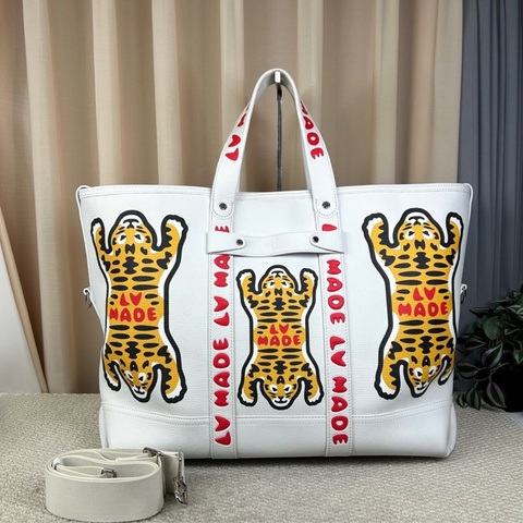 【中華虎元素🐯🐅保證不撞包🤣全網最低價‼️】LouisVuitton  x nigo聯名款 老虎牛皮材質 托特包 tote購物袋單肩包