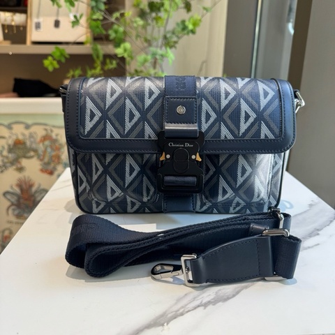 Dior迪奧 Hit The Road翻蓋牛皮單肩斜挎包