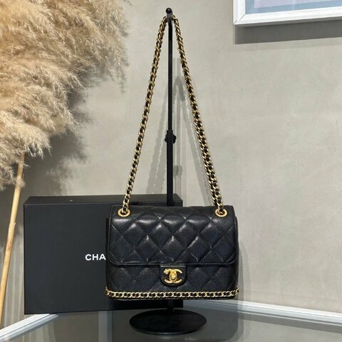 CHANEL 23K皮穿鍊滾邊單肩包 - 黑金