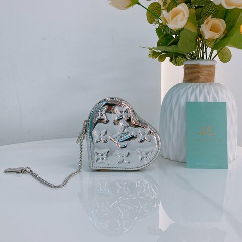 MS0786 Louis Vuitton 路易威登 心型 心心 鏡面牛皮 小錢包 小掛包 銀色 銀扣 Heart Coin Purse Mirror Silver x PHW