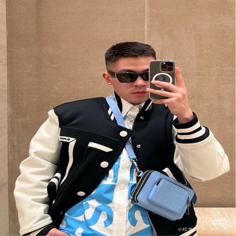 【威選精品】  ✨ BURBERRY 藍色牛皮格紋肩背斜背包 ✨