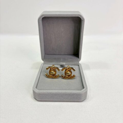 CHANEL Vintage雙C書包扣夾式耳環
