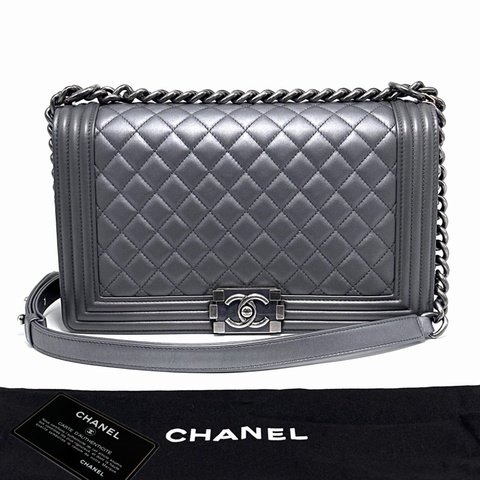 【威選精品】  ✨ CHANEL 灰色銀扣大號 Le Boy 肩背斜背包 ✨