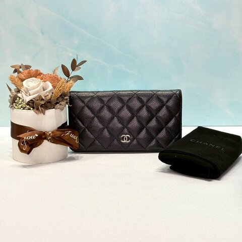 CHANEL 銀扣荔枝牛雙折長夾