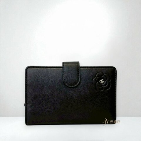 JS1451-CHANEL  黑皮羊山茶花對開中夾A50094