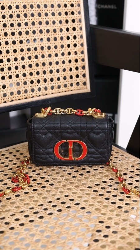 Dior红黑micro Valentine单肩包