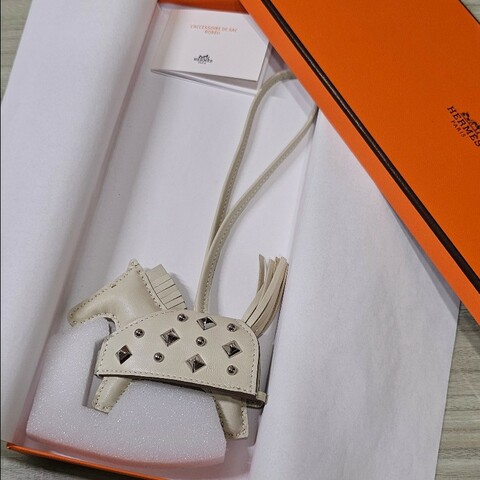 🌟全新🌟 HERMÈS 愛馬仕 Rodeo ROBEO ROCK PM 小馬 10 奶昔白 Craie銀釦