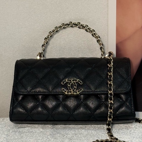 香奈兒/Chanel 黑金橫版Kelly 交叉手柄 25S芯片款。