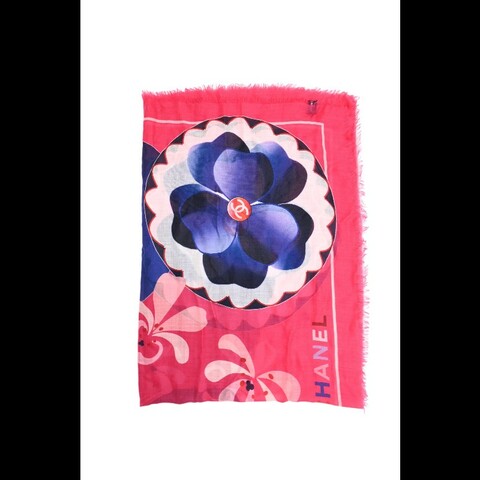 Chanel 玫红山茶花图案羊绒围巾