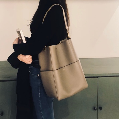 ✨Celine｜Sangle Bucket全皮水桶包｜卡其綠新標顆粒牛皮｜中號｜99新