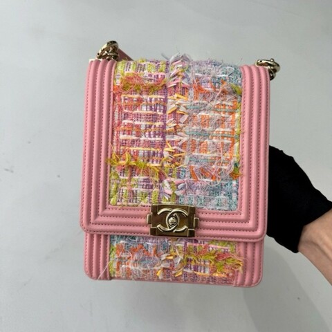 Chanel 19s豎版leboy 粉色軟泥 牛皮金扣