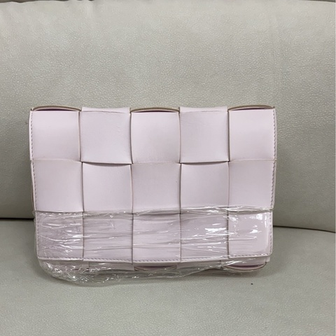 葆蝶家/Bottega Veneta  豆腐包中号 羊皮革