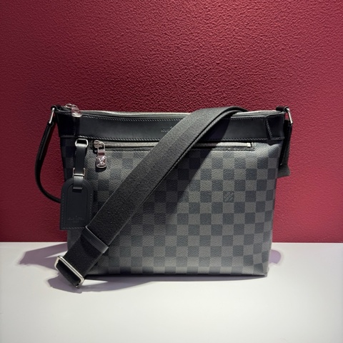 路易威登Louis Vuitton Mick系 棋盤格黑色單肩郵差包