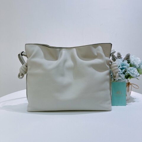 TW4931	Loewe 羅意威中號花朵肩帶包包 Medium Flamenco Clutch With Strap Bag Nappa Calfskin Light Grey x GHW