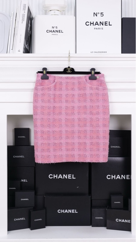 Chanel 24P粉色格纹斜纹软呢两口袋半裙