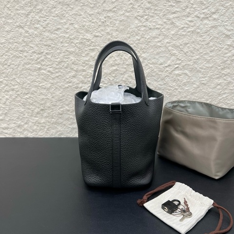 Hermes/愛馬仕picotin18 菜籃子so black全黑水桶包手提包
