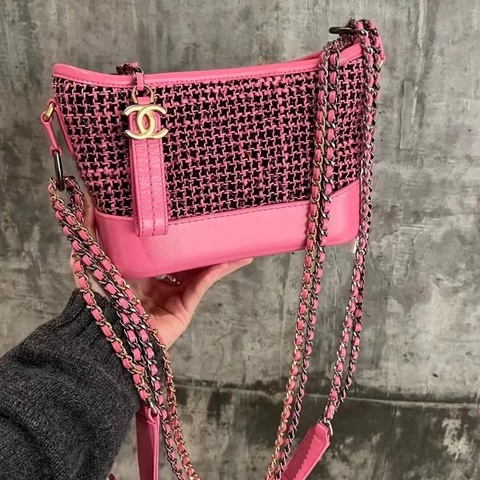 Chanel • Gabrielle 芭比粉千鳥格流浪包小號 🈶保卡