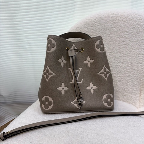 Lv 斑鳩灰牛皮NeonoeMM水桶包