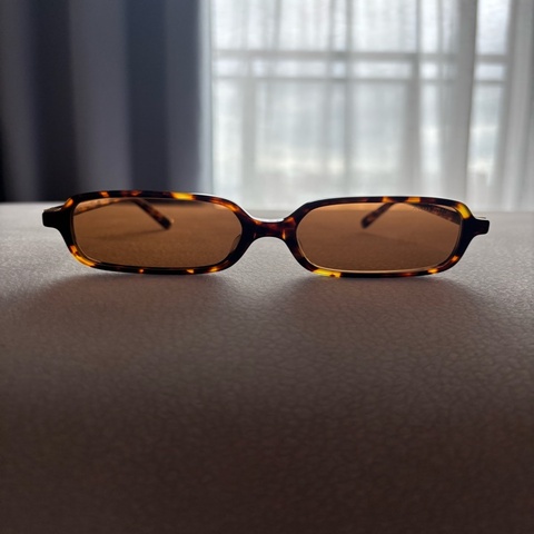 Miu Miu 長方形太陽眼鏡墨鏡 SMU 11ZF