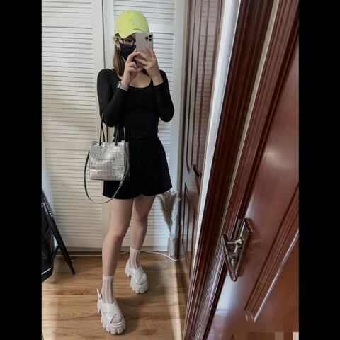 98新❤️Balenciaga巴黎世家銀色鱷魚壓紋托特包，手提單肩斜揹三用，細節精緻、容量實用，日常百搭